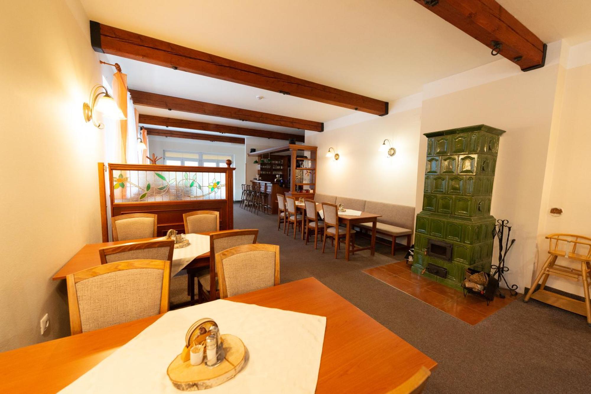 Pension Najdek ชิดาร์ นัด ซาซาโว ภายนอก รูปภาพ